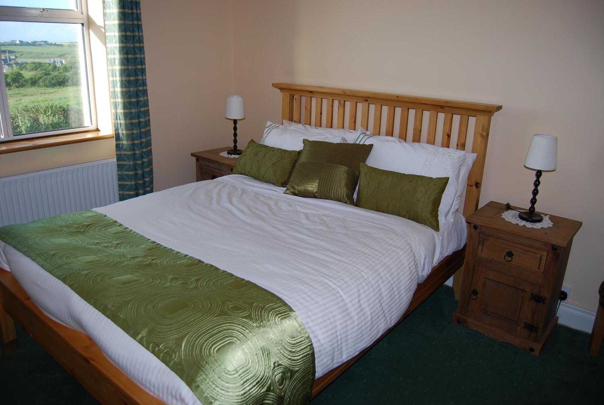 Clonmore Lodge B&B Quilty Экстерьер фото