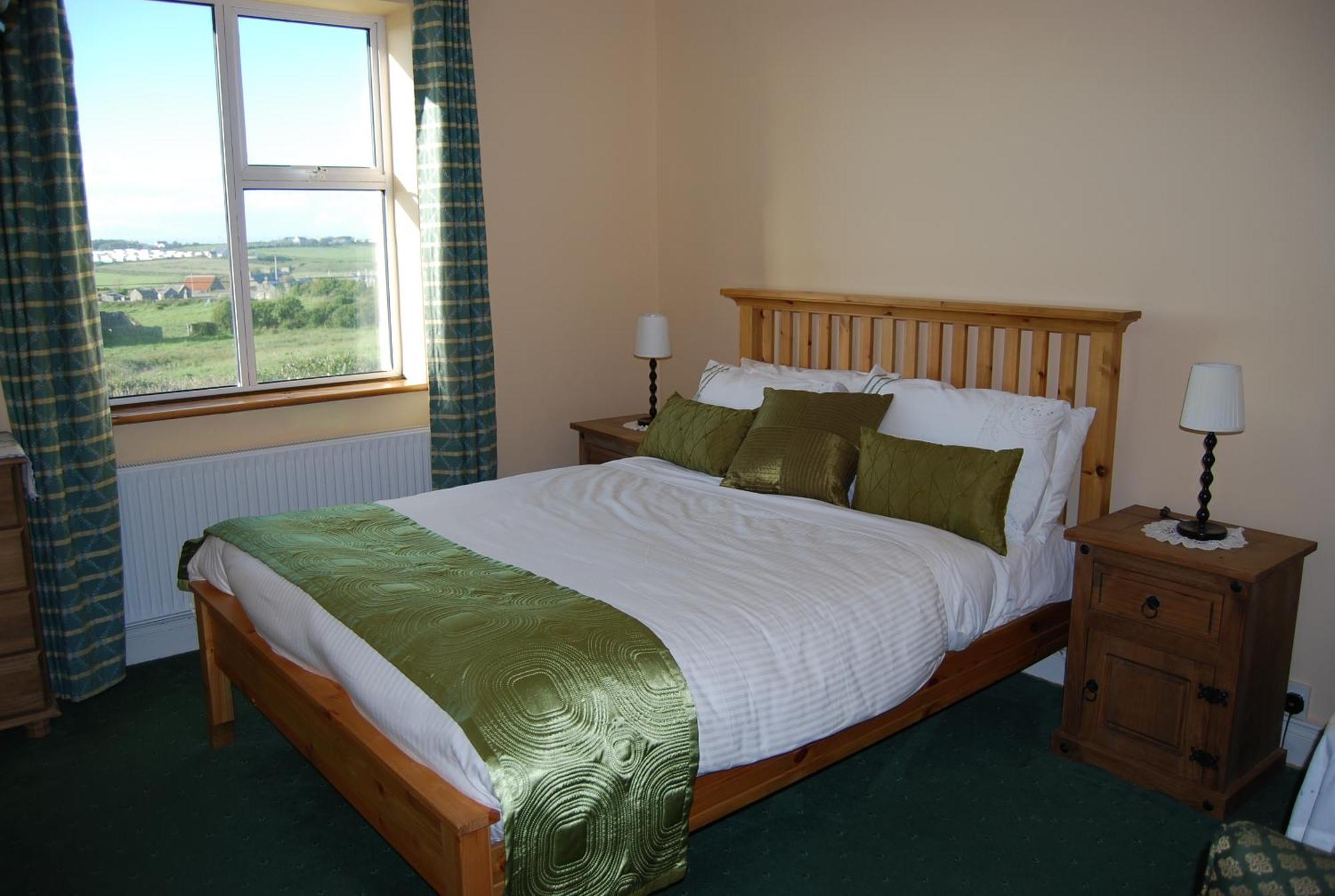 Clonmore Lodge B&B Quilty Экстерьер фото
